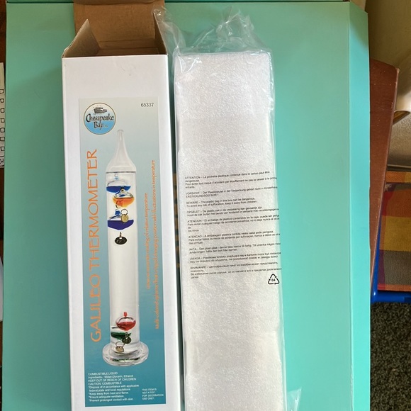 BRAND NEW Colorful Galileo Thermometer Glass Table Top - Picture 2 of 3